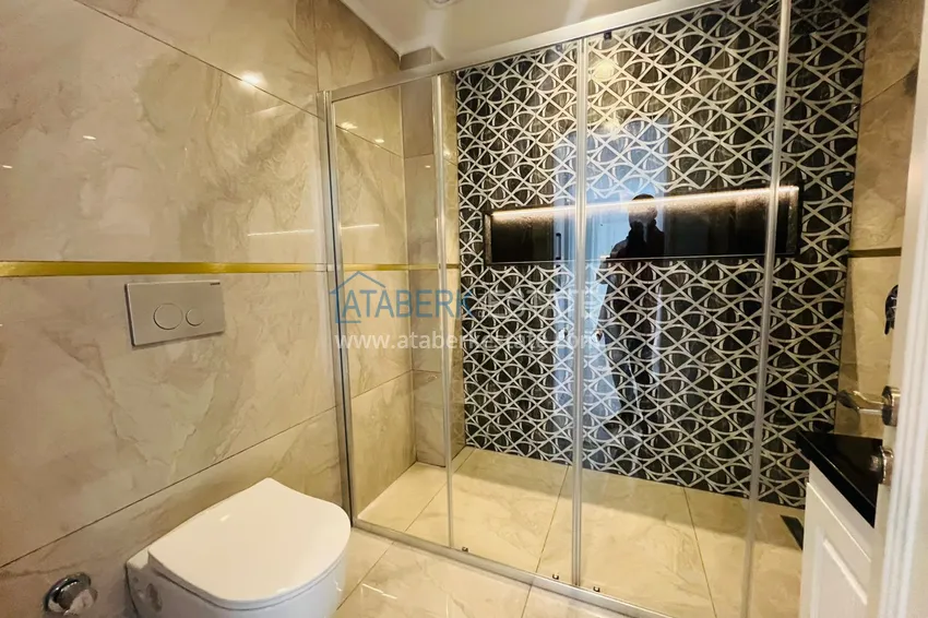 Purchase  2+1 apartment from an investor in a complex under construction, Alanya center — Cleopatra beach area 11 