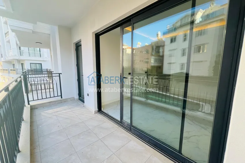 Purchase  2+1 apartment from an investor in a complex under construction, Alanya center — Cleopatra beach area 13 