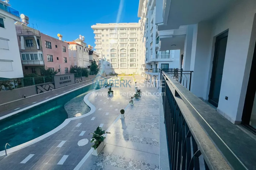 Purchase  2+1 apartment from an investor in a complex under construction, Alanya center — Cleopatra beach area 14 