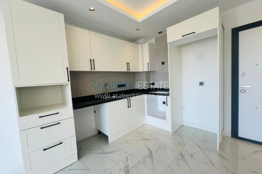 Purchase Apartment in the center of Alanya from an investor with sea view — Cleopatra beach area 3 