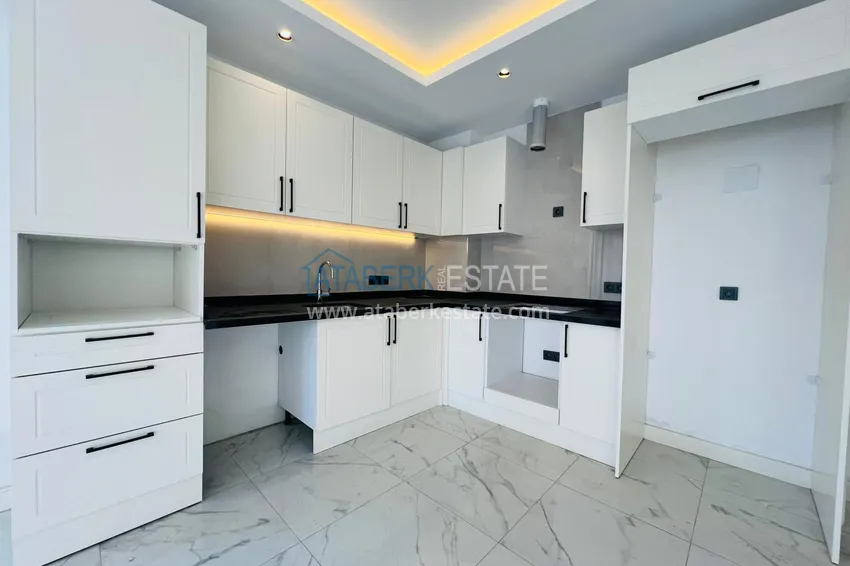 Purchase  2+1 apartment from an investor in a complex under construction, Alanya center — Cleopatra beach area 4 