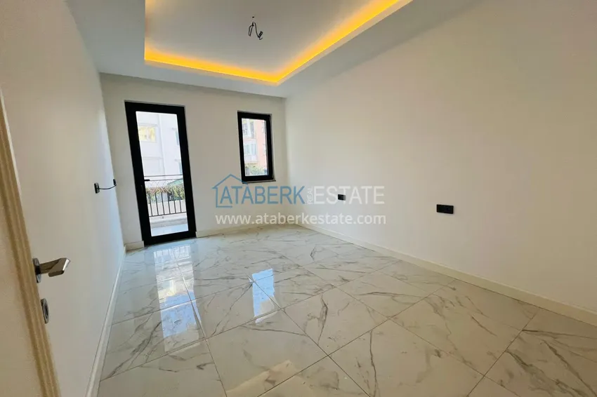 Purchase  2+1 apartment from an investor in a complex under construction, Alanya center — Cleopatra beach area 7 