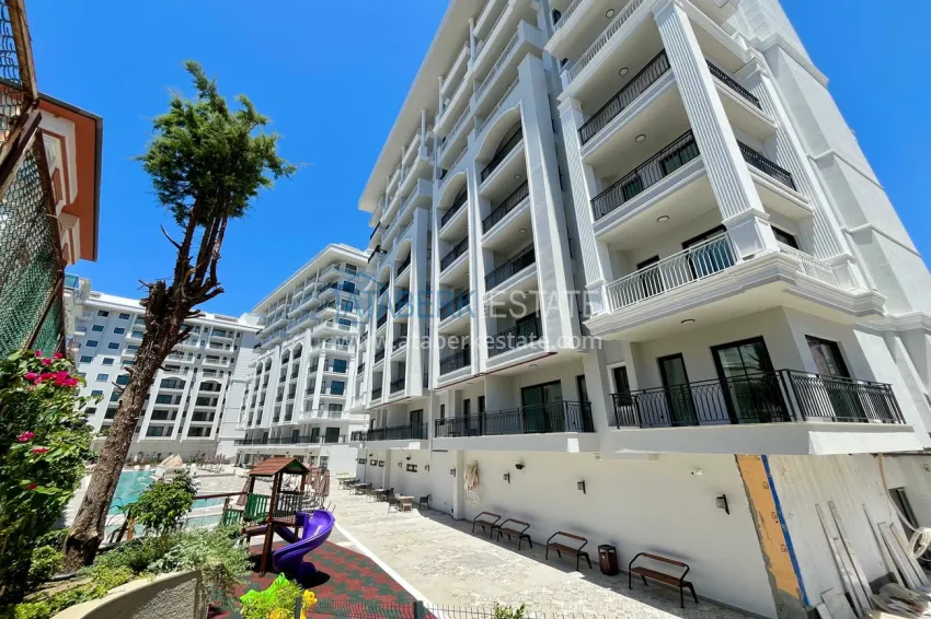 Apartment in the center of Alanya from an investor with sea view — Cleopatra beach area 7 