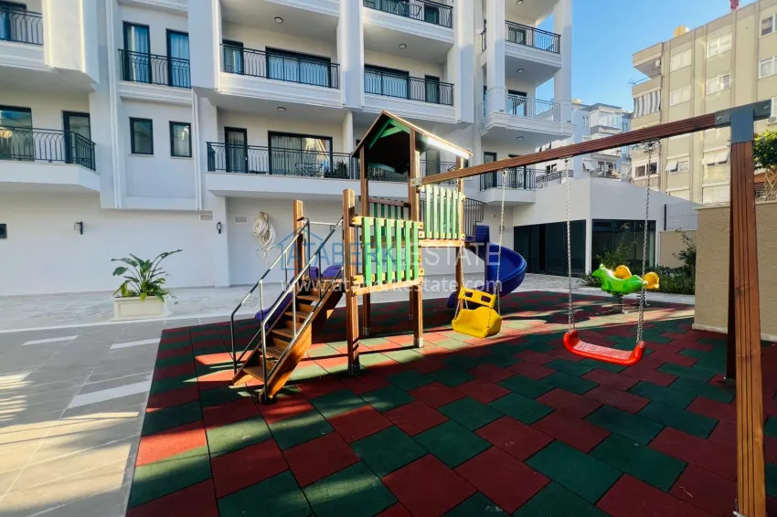 Apartment in the center of Alanya from an investor with sea view — Cleopatra beach area 8 