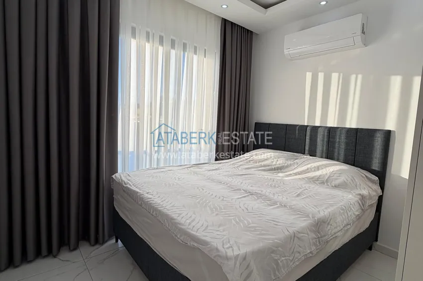 Purchase  Short-term rent - 2+1 penthouse in the center of Alanya, Cleopatra beach area No. 13 11 