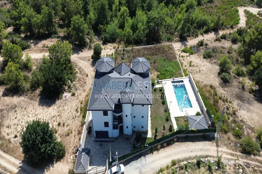 Luxury private villa in Alanya, Incekum district. Citizenship property 14 