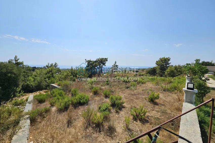 Luxury private villa in Alanya, Incekum district. Citizenship property 18 