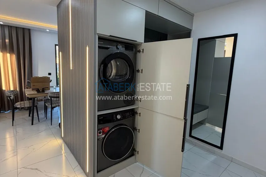 Purchase  Short-term rent - 2+1 penthouse in the center of Alanya, Cleopatra beach area No. 13 2 