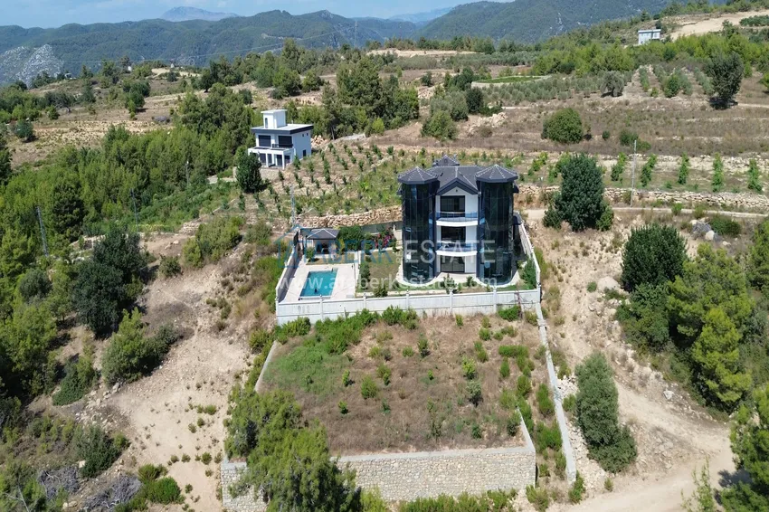 Luxury private villa in Alanya, Incekum district. Citizenship property 5 