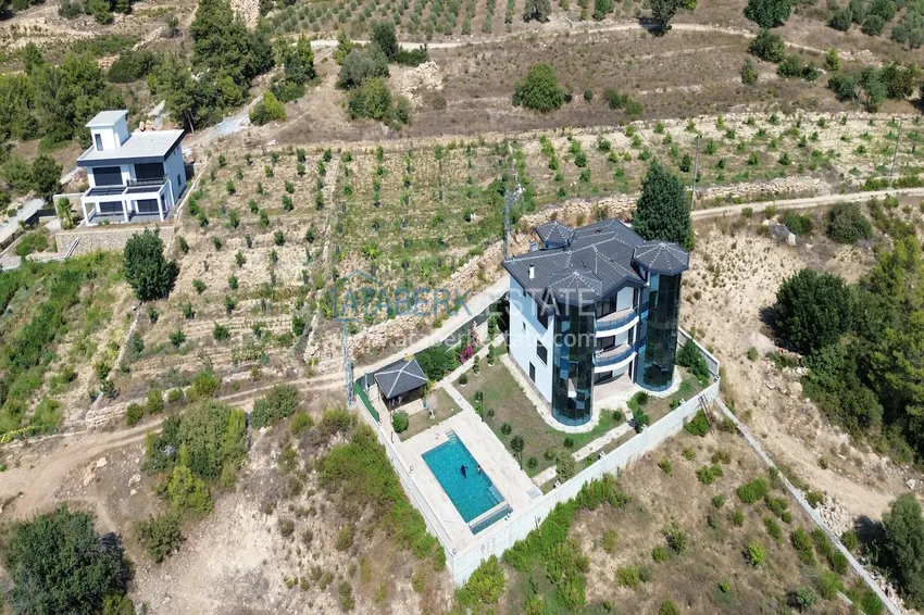 Luxury private villa in Alanya, Incekum district. Citizenship property 8 