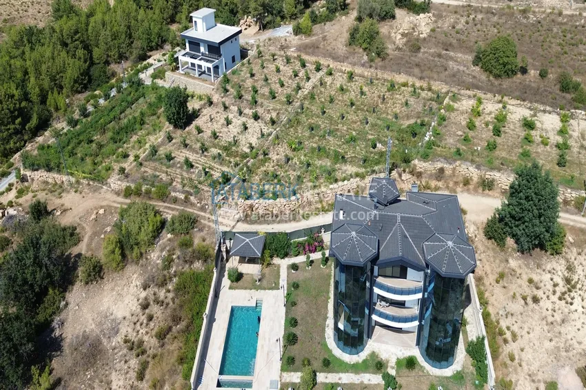 Luxury private villa in Alanya, Incekum district. Citizenship property 9 