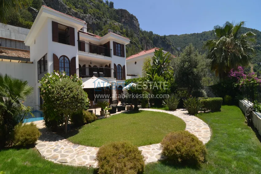 Luxury villa in Alanya, Bektash - private house with pool and panoramic surroundings 1