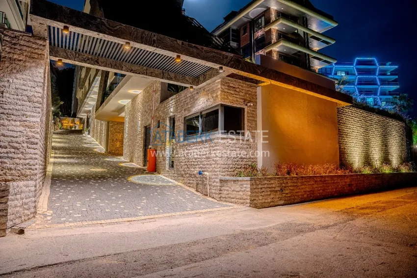 1+1 apartment on the first line in Kargicak - premium complex 8 