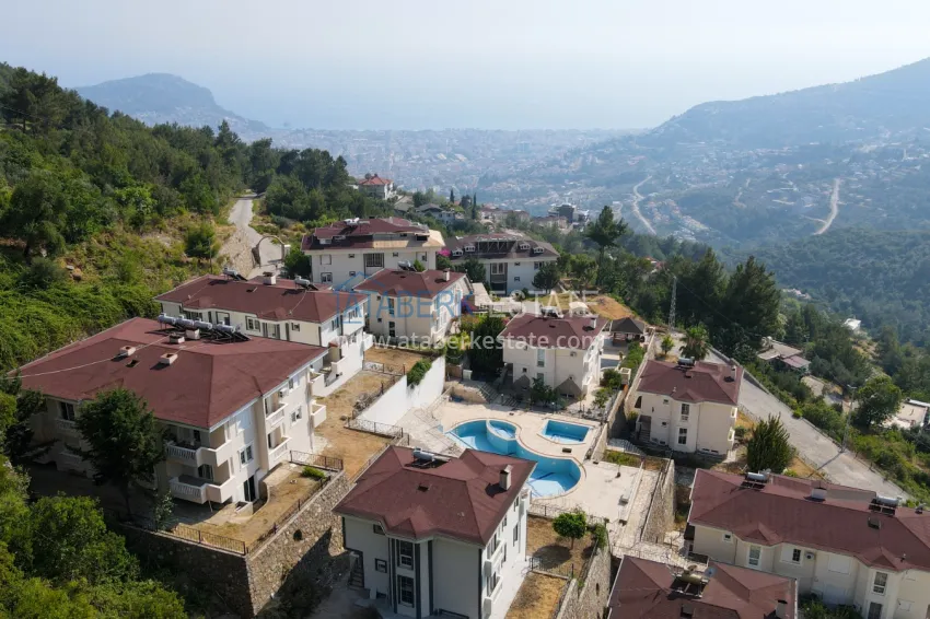 Mountain villa — Alanya, Bektash district, for a residence permit, with panoramic views 1 
