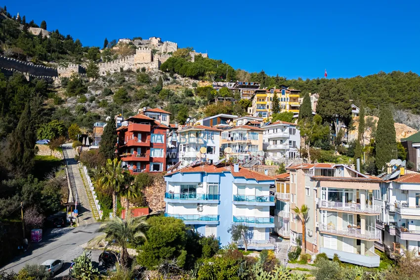 1+1 apartment in the center of Alanya, Kale Peninsula - furnished and with panoramic sea views 4 