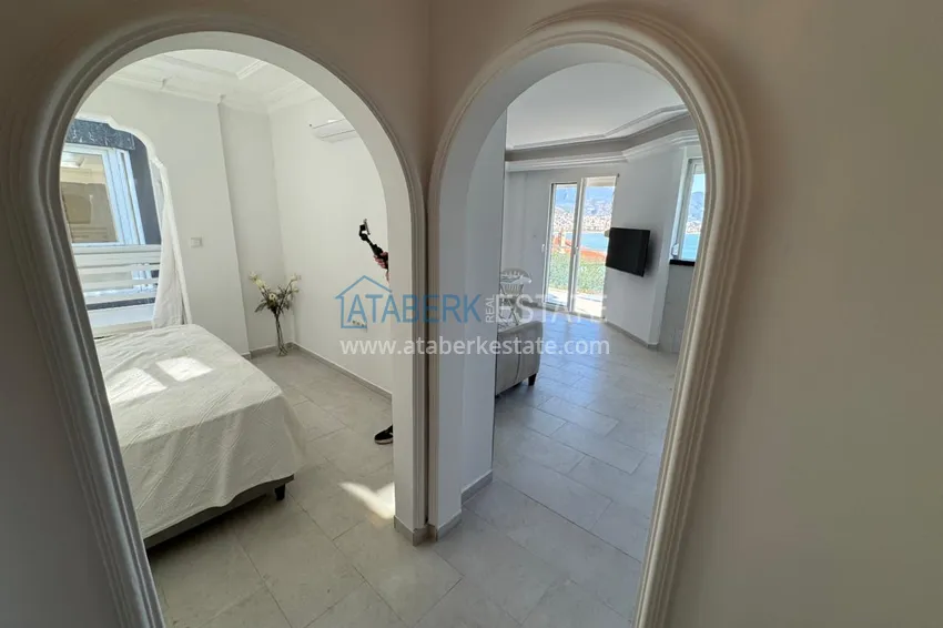 Purchase 1+1 apartment in the center of Alanya, Kale Peninsula - furnished and with panoramic sea views 14 