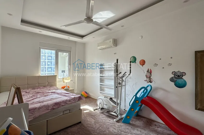 Purchase  3+1 apartment for a residence permit in the center of Alanya - Cleopatra beach area 8 