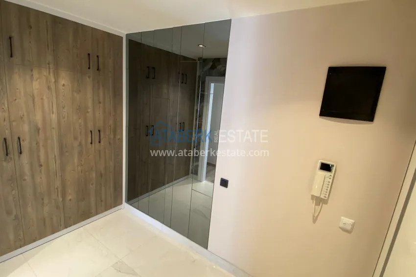 Purchase 4+1 garden duplex in the center of Alanya — property for citizenship 1