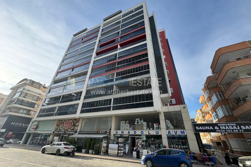 One bedroom apartment 83 m2 with furniture and a glazed balcony in the center of Mahmutlar - directly from the owner 1 