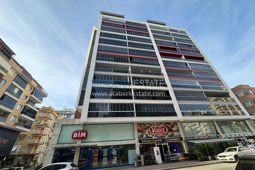 One bedroom apartment 83 m2 with furniture and a glazed balcony in the center of Mahmutlar - directly from the owner 3 