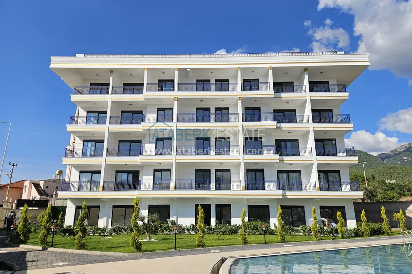 1+1 apartment with mountain views in Alanya, Oba district 6 