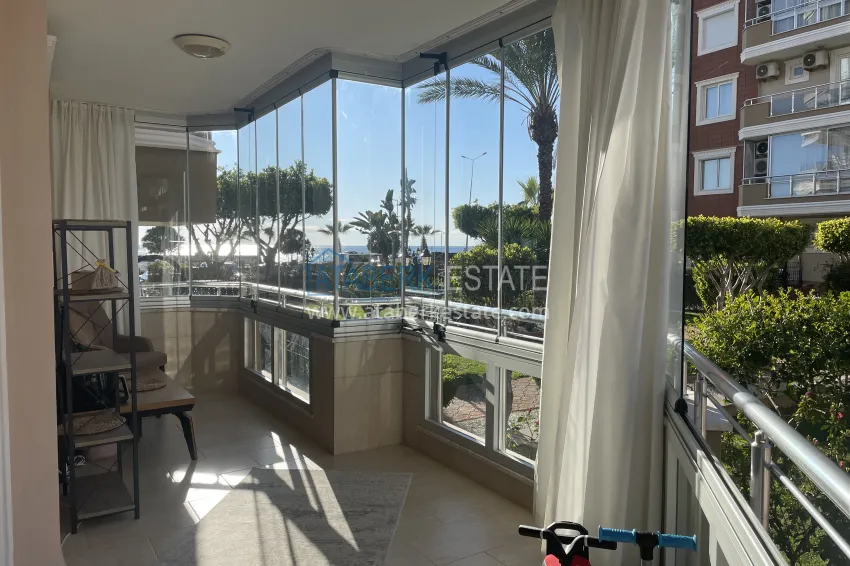 Purchase Apartment 2+1 on the beachfront in Mahmutlar - suitable for citizenship 16 