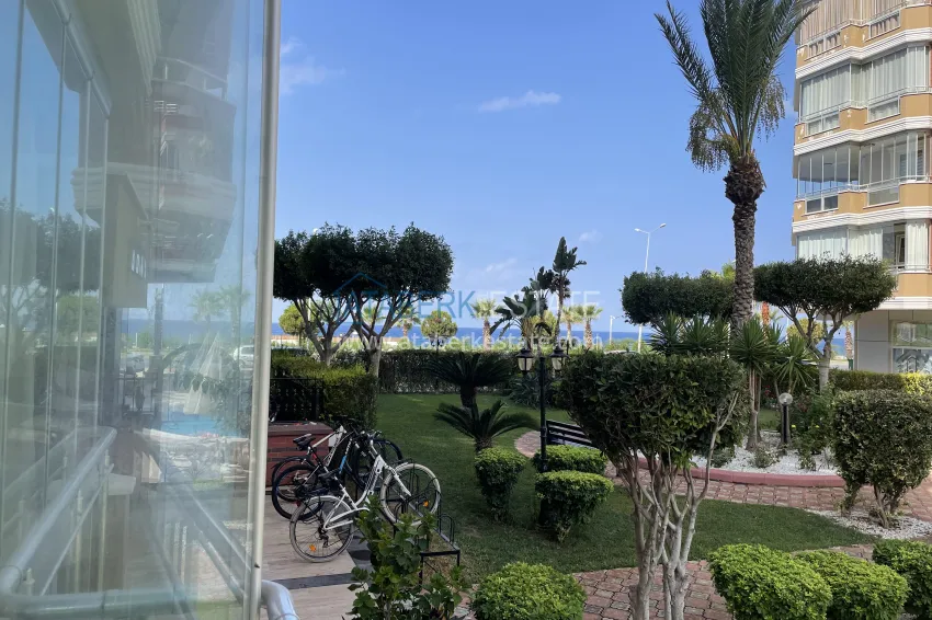 Purchase Apartment 2+1 on the beachfront in Mahmutlar - suitable for citizenship 17 