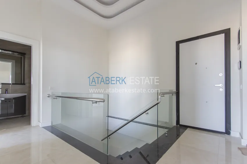 Purchase  Elite two-story penthouse 4+1 with sea and fortress views - Mahmutlar center 2 