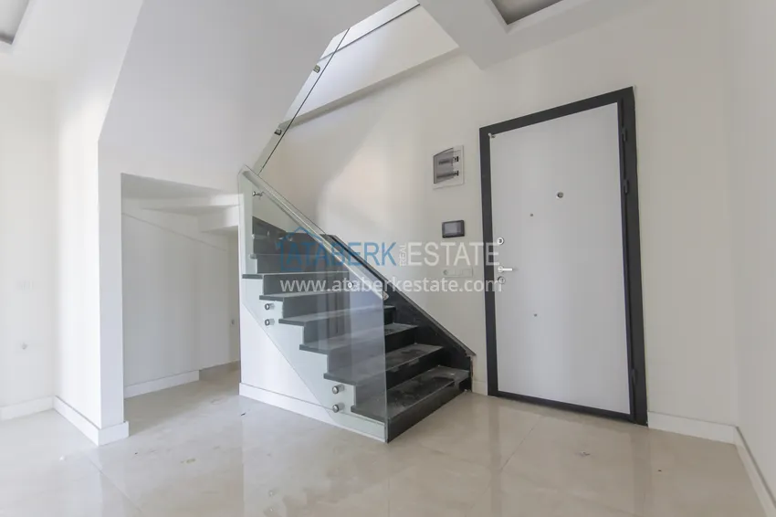 Purchase  Elite two-story penthouse 4+1 with sea and fortress views - Mahmutlar center 24 