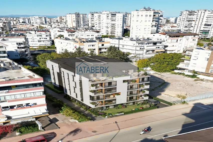 A new project from a developer in the center of Antalya 3 