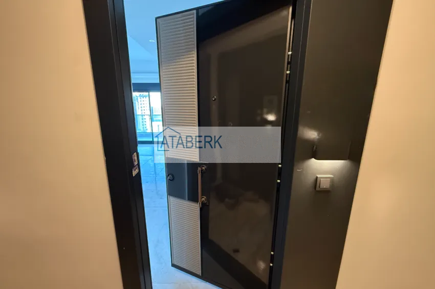 Purchase  1+1 apartment with mountain views in Mahmutlar - resort-format complex 1 