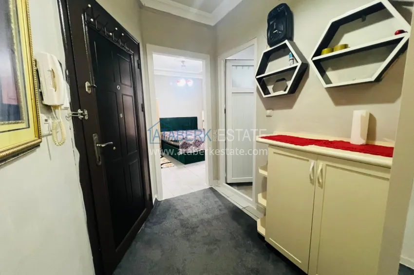 Purchase 1+1 apartment from the owner in the center of Alanya - fish market area, near Cleopatra Beach 1 