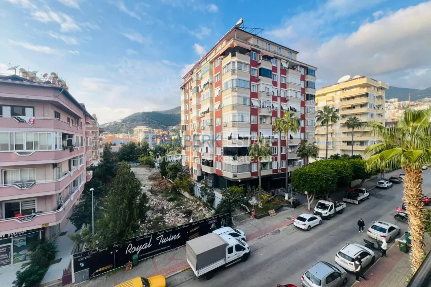 Purchase 1+1 apartment from the owner in the center of Alanya - fish market area, near Cleopatra Beach 8 