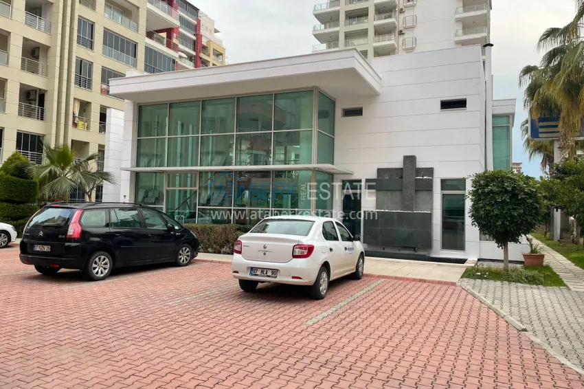 2+1 apartment with sea view in the center of Mahmutlar — furniture, separate kitchen and glazed balcony 12 