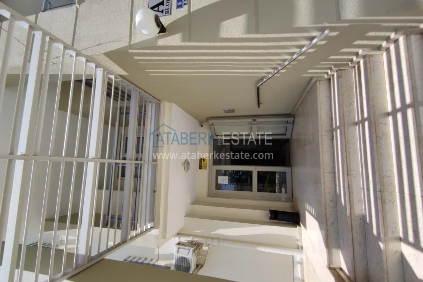 2+1 apartment with sea view in the center of Mahmutlar — furniture, separate kitchen and glazed balcony 18 