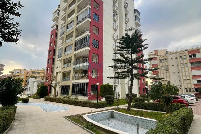 2+1 apartment with sea view in the center of Mahmutlar — furniture, separate kitchen and glazed balcony 4 