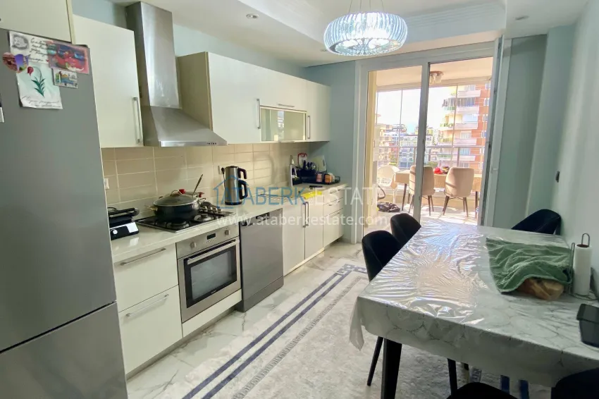 Purchase 2+1 apartment with sea view in the center of Mahmutlar — furniture, separate kitchen and glazed balcony 4 