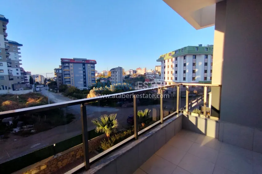 Purchase  1+1 apartment from the owner in Alanya with a fine finish — Avsallar district 13 