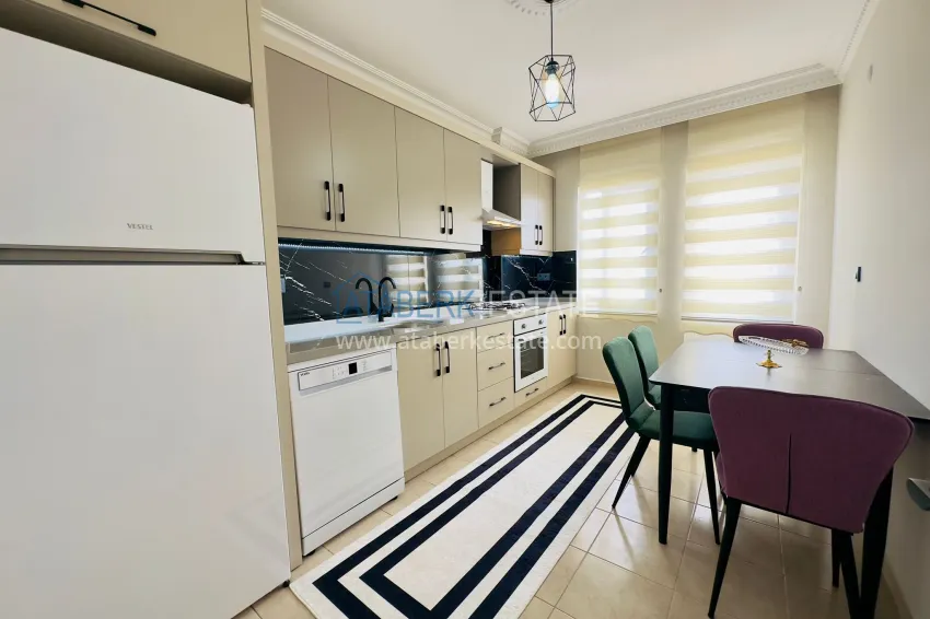 Purchase 2+1 apartment with sea view and separate kitchen - 200 meters from the sea, Mahmutlar district 8 