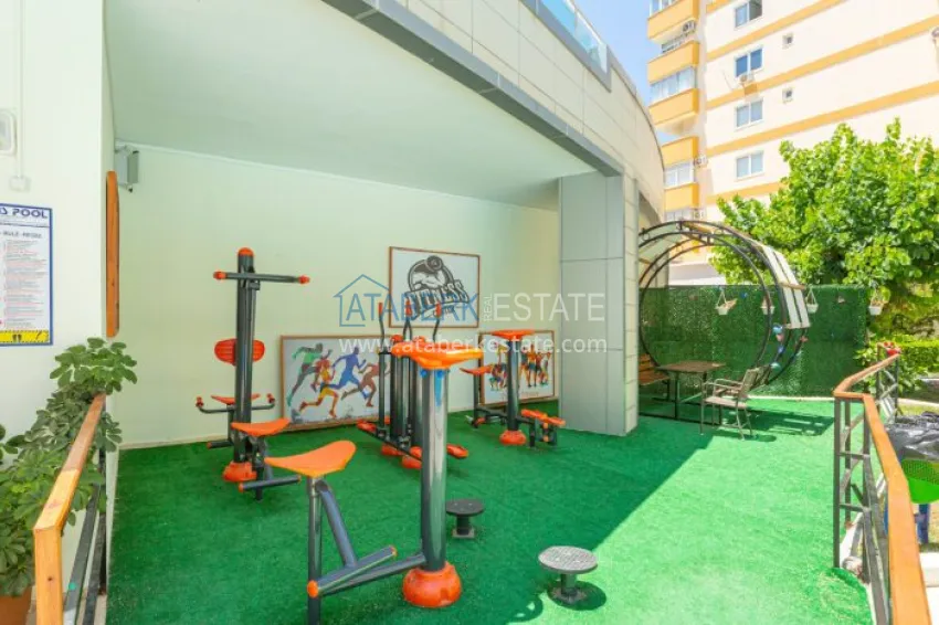 1+1 apartment in Mahmutlar, Alanya — furnished and with a large glazed balcony 11