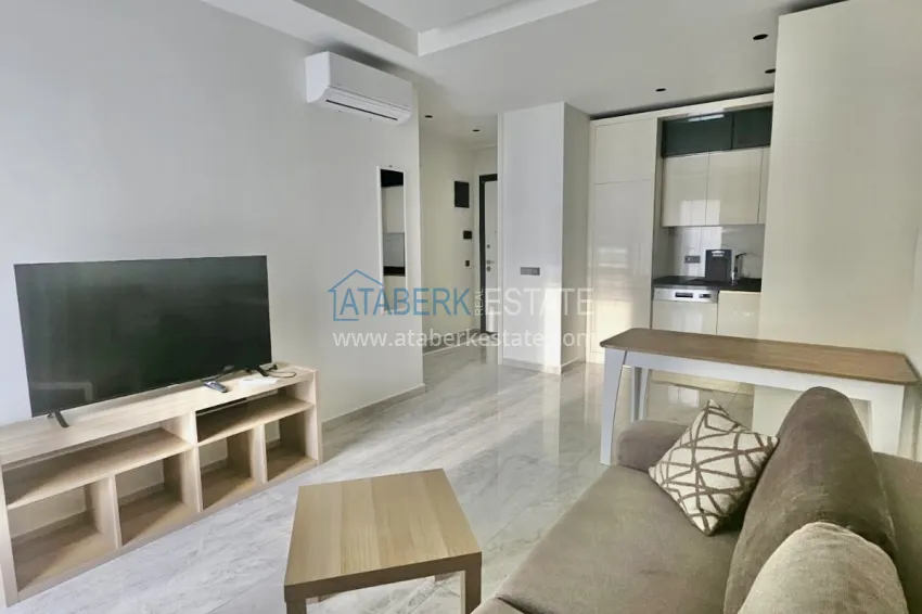 Purchase 1+1 apartment in the center of Alanya, 600 m from Keykubat Beach - suitable for short-term rentals 4