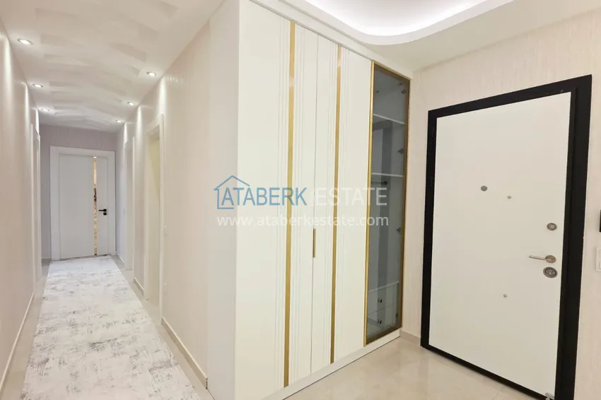 Purchase  3+1 ultra-luxury apartment in the center of Mahmutlar - furnished, installments up to 3 months 1 