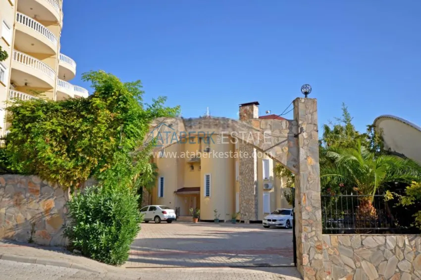 2+1 apartment with furniture and access to the garden in the Avsallar area 11