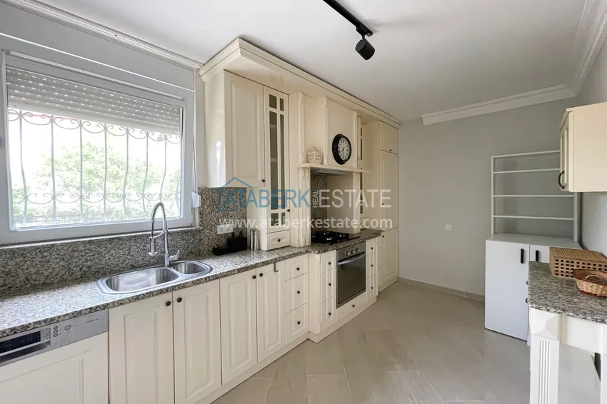 Purchase Private villa 5+3 in the Oba area — three-storey with furniture, suitable for a residence permit 12 