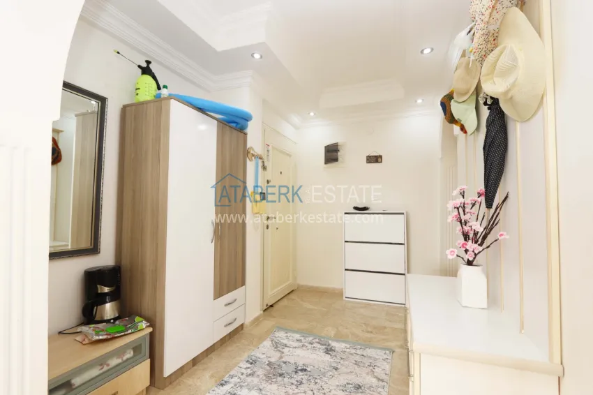 Purchase 2+1 apartment with furniture and access to the garden in the Avsallar area 1