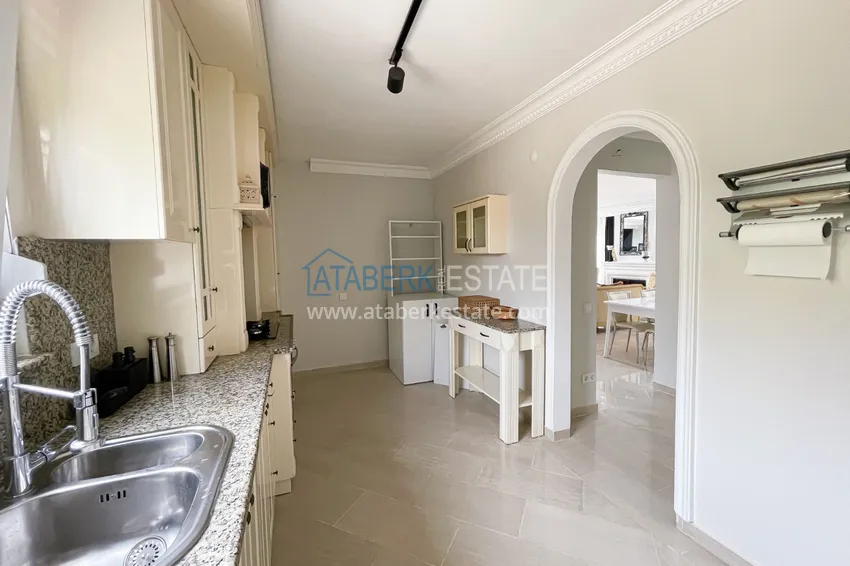 Purchase Private villa 5+3 in the Oba area — three-storey with furniture, suitable for a residence permit 13 