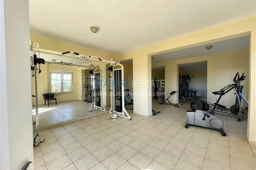 2+1 apartment with furniture and access to the garden in the Avsallar area 13