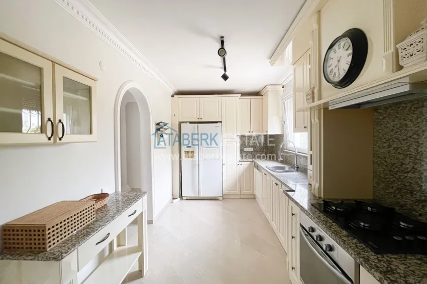 Purchase Private villa 5+3 in the Oba area — three-storey with furniture, suitable for a residence permit 14 