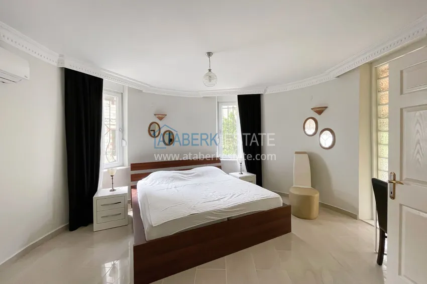 Purchase Private villa 5+3 in the Oba area — three-storey with furniture, suitable for a residence permit 19 