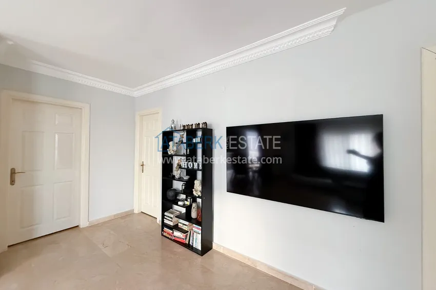 Purchase Private villa 5+3 in the Oba area — three-storey with furniture, suitable for a residence permit 21 